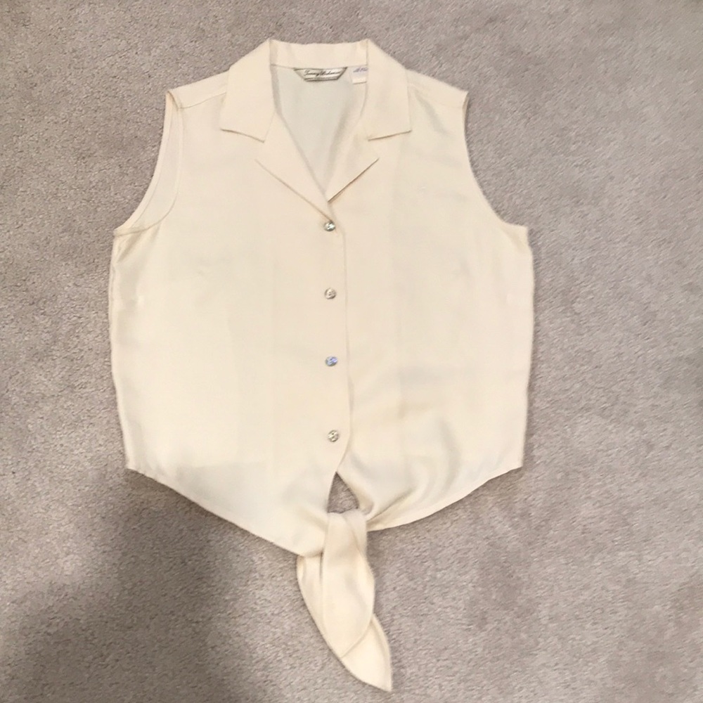 Sleeveless Blouse with tie at the waste
